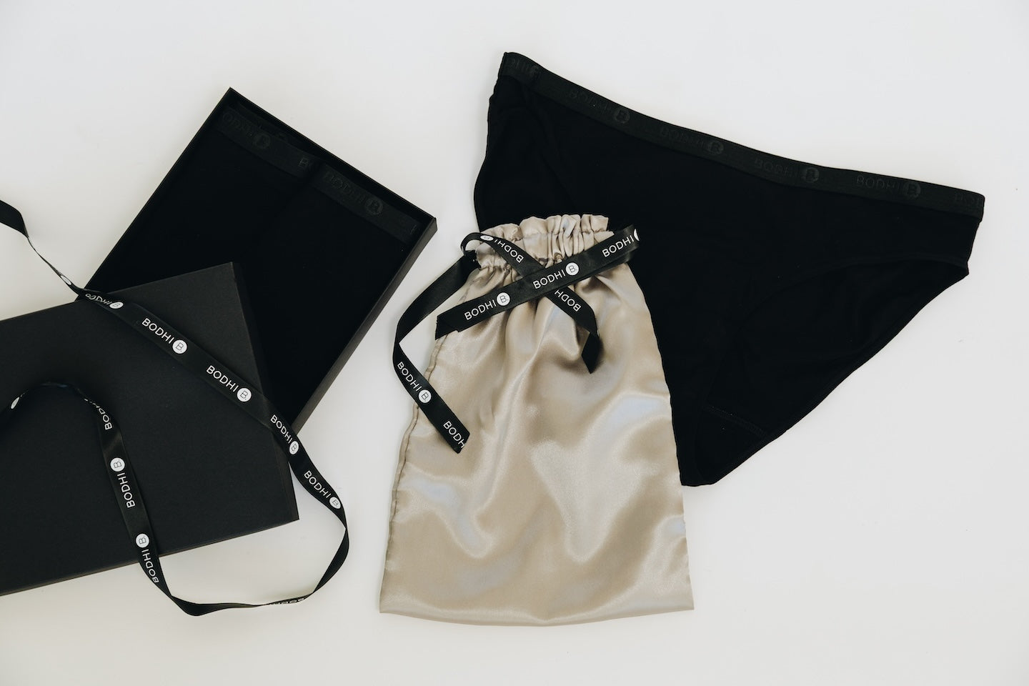 GIFT BOX - CLASSIC BIKINI 3PK MEDIUM ABSORBENCY