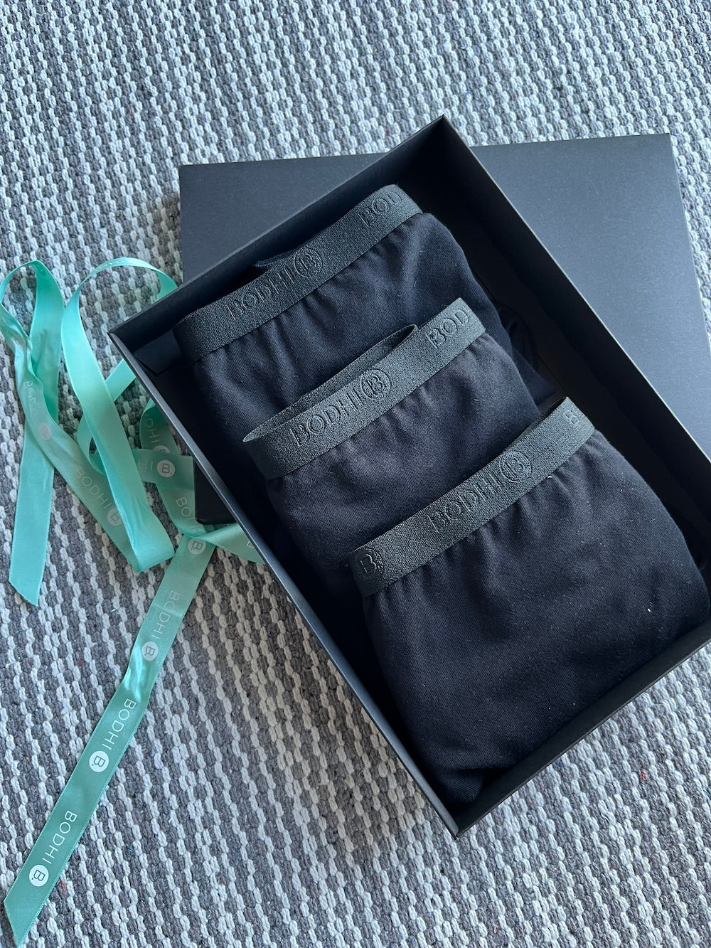 TEEN GIFT BOX - CLASSIC BIKINI 3PK MEDIUM ABSORBENCY